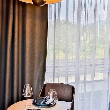 Lodge Veranda *