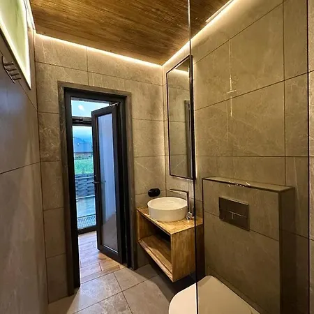 Деревянный коттедж Veranda *