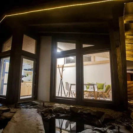 Veranda Orman Evi